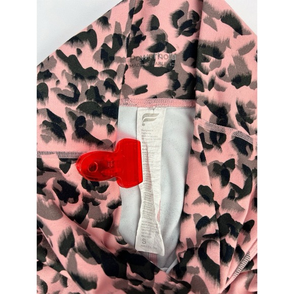Fabletics PowerHold Mila High Waisted Capri Leggings Pockets Pink Leopard Small - Picture 6 of 7